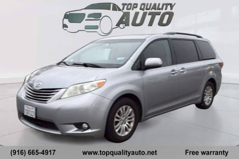 2017 Toyota Sienna XLE FWD photo