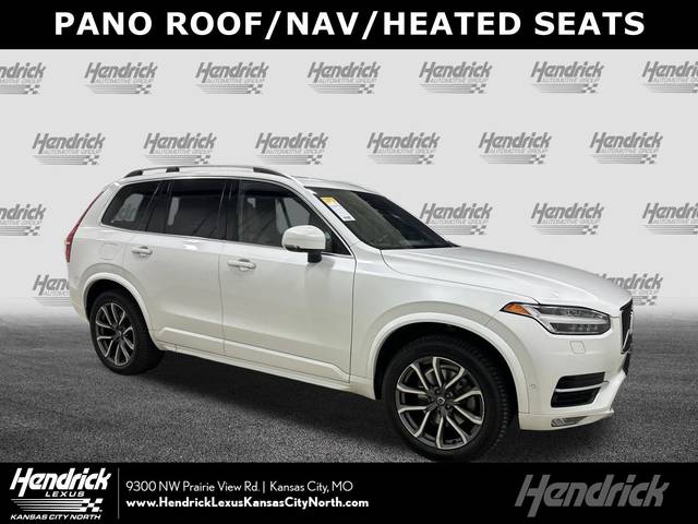 2017 Volvo XC90 Momentum AWD photo