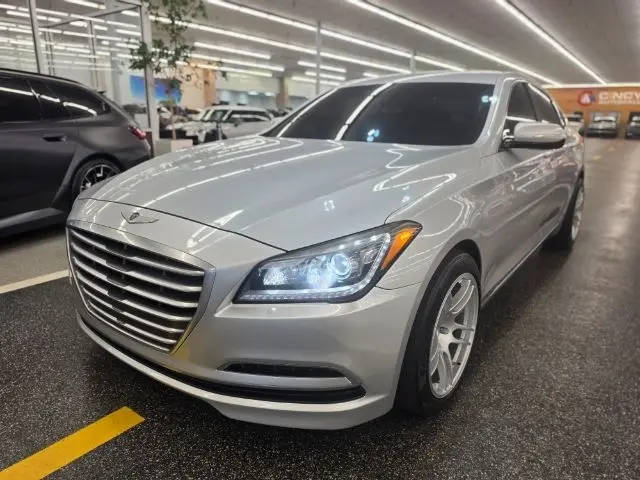 2016 Hyundai Genesis 3.8L RWD photo