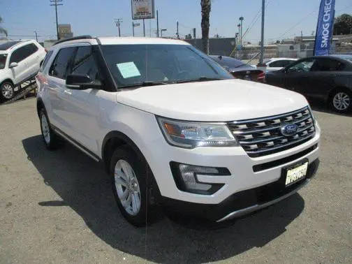 2017 Ford Explorer XLT FWD photo