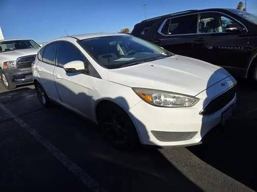 2016 Ford Focus SE FWD photo