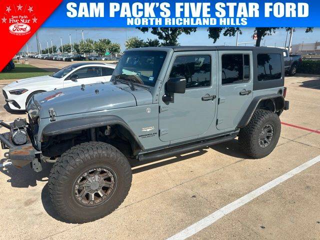 2015 Jeep Wrangler Unlimited Sahara 4WD photo