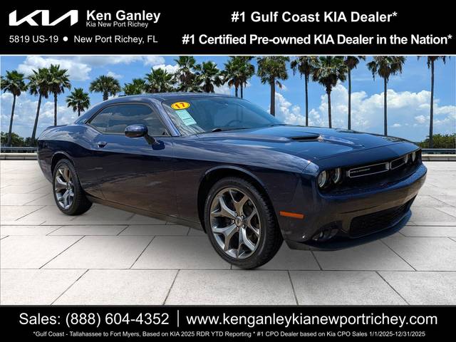 2017 Dodge Challenger SXT Plus RWD photo