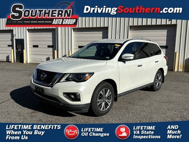 2017 Nissan Pathfinder SL FWD photo