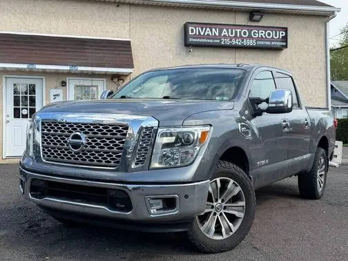 2017 Nissan Titan SL 4WD photo