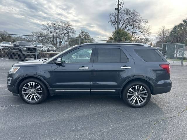 2017 Ford Explorer Platinum 4WD photo