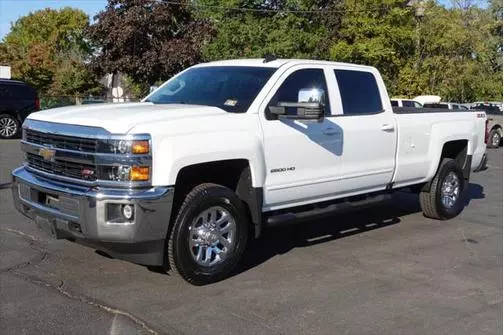 2017 Chevrolet Silverado 2500HD LT 4WD photo