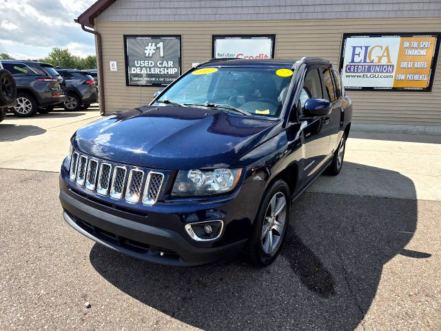 2017 Jeep Compass Latitude FWD photo