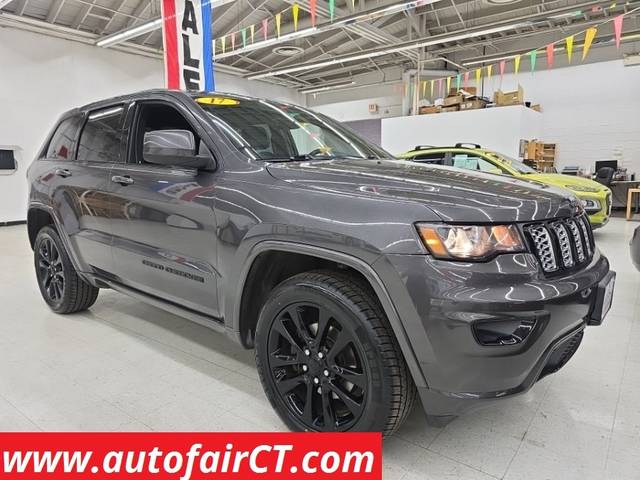 2017 Jeep Grand Cherokee Altitude 4WD photo
