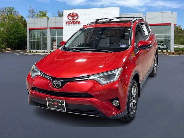 2017 Toyota RAV4 XLE AWD photo