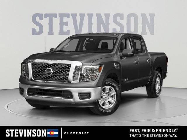 2017 Nissan Titan SV 4WD photo