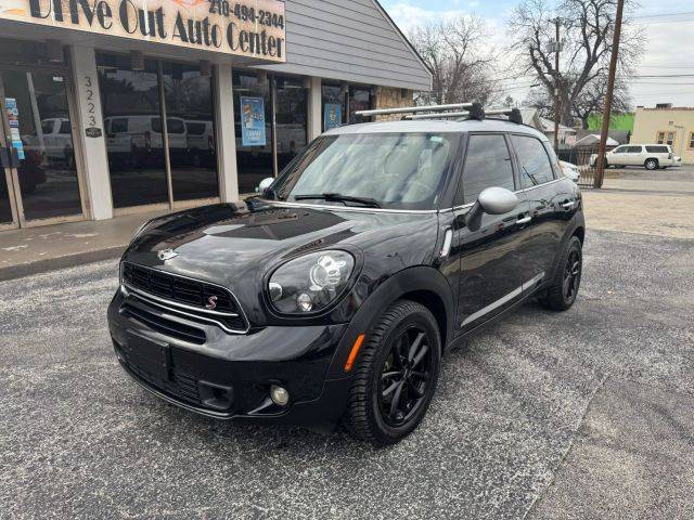 2016 MINI Countryman S FWD photo