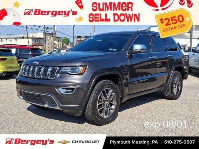 2017 Jeep Grand Cherokee Limited 4WD photo