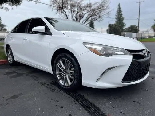 2017 Toyota Camry SE FWD photo