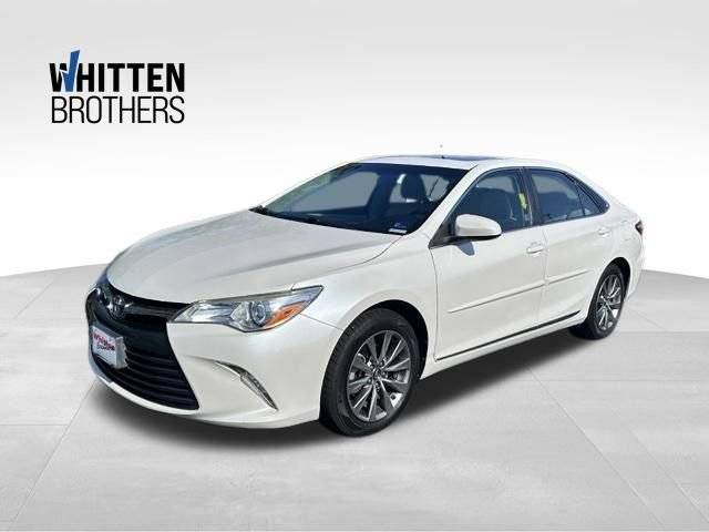 2017 Toyota Camry XLE FWD photo
