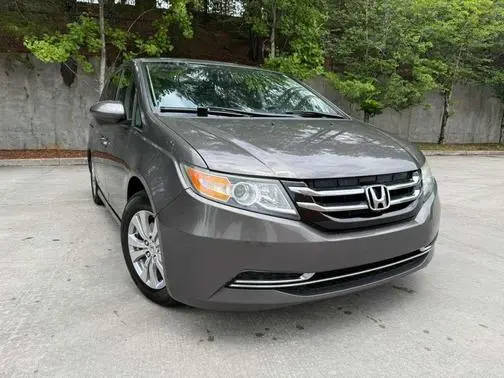 2016 Honda Odyssey SE FWD photo