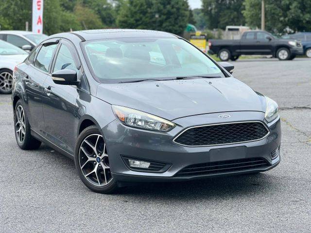 2017 Ford Focus SEL FWD photo