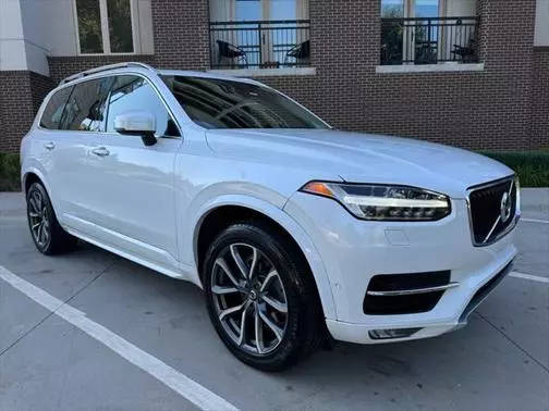 2017 Volvo XC90 Momentum AWD photo