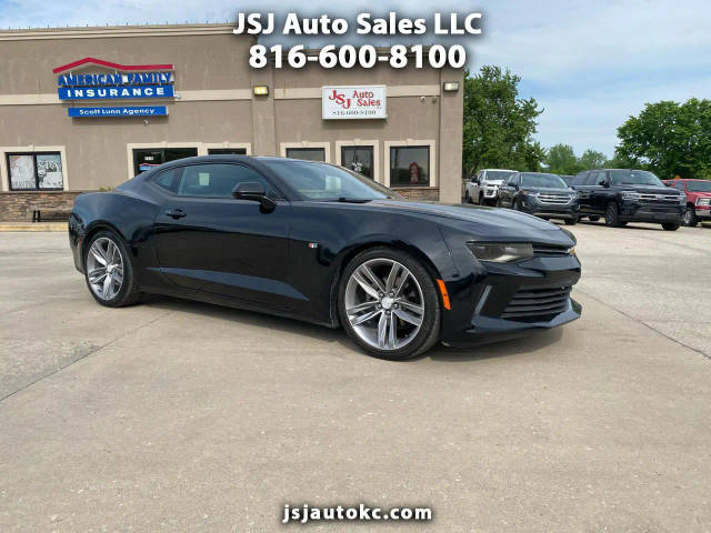 2017 Chevrolet Camaro 1LT RWD photo