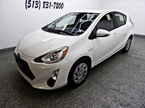 2016 Toyota Prius c Three FWD photo