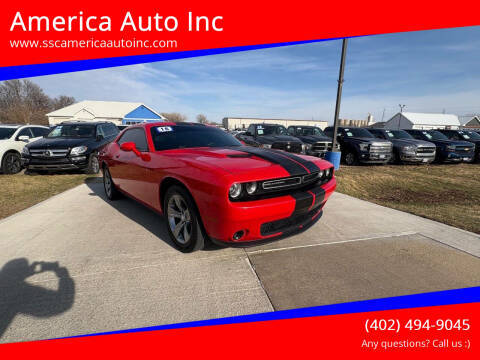 2016 Dodge Challenger SXT RWD photo