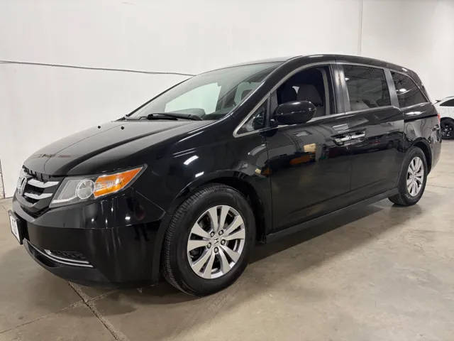 2016 Honda Odyssey SE FWD photo