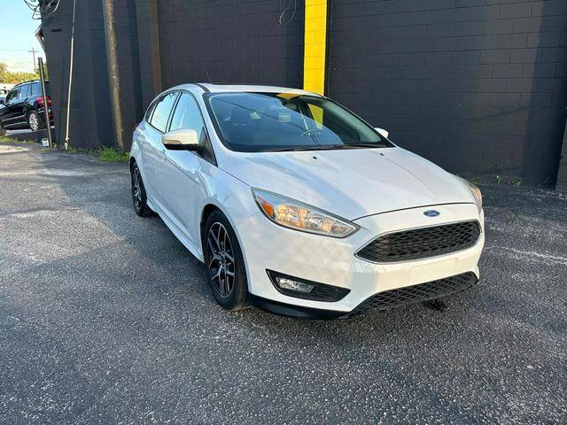 2016 Ford Focus SE FWD photo