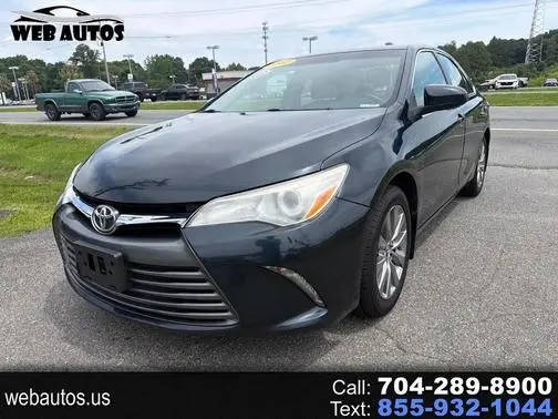 2017 Toyota Camry XLE FWD photo