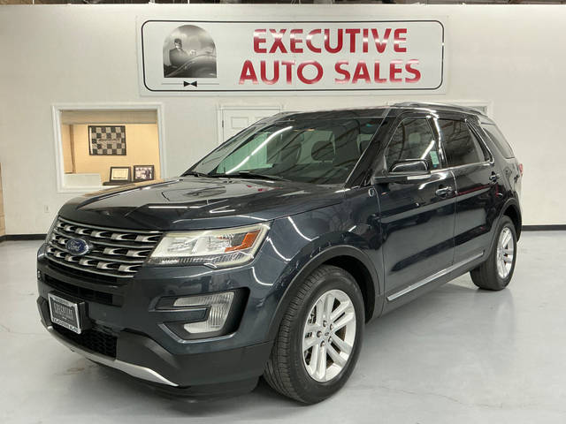 2017 Ford Explorer XLT FWD photo