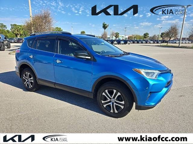 2017 Toyota RAV4 LE FWD photo