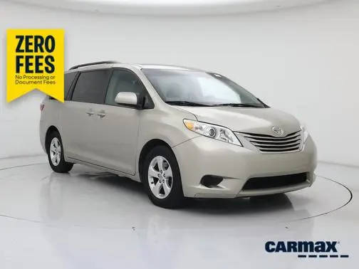 2017 Toyota Sienna LE FWD photo