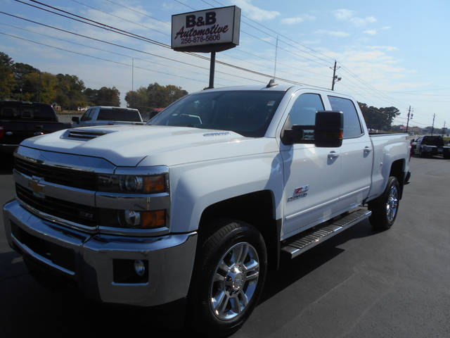 2017 Chevrolet Silverado 2500HD LT 4WD photo