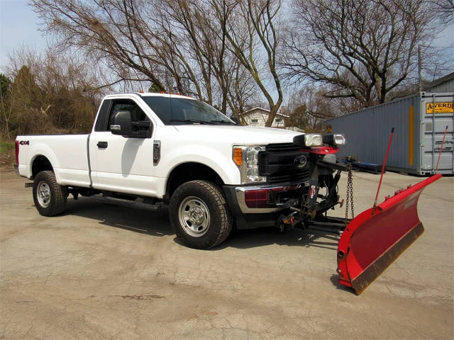 2017 Ford F-350 Super Duty XL 4WD photo