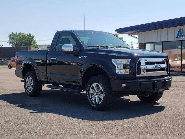 2017 Ford F-150 XL 4WD photo