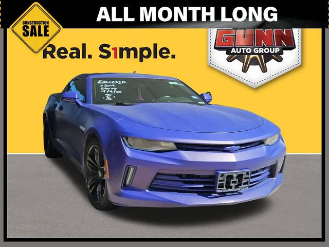 2017 Chevrolet Camaro 2LT RWD photo