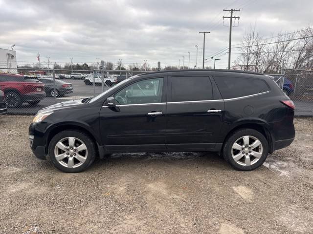 2017 Chevrolet Traverse LT FWD photo