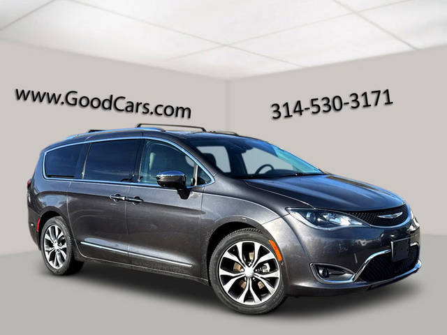 2017 Chrysler Pacifica Minivan Limited FWD photo