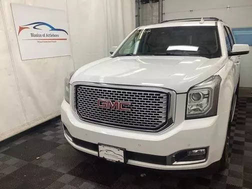 2017 GMC Yukon XL Denali 4WD photo