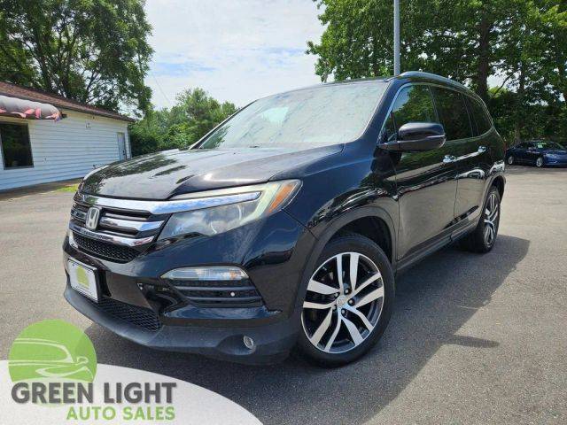 2017 Honda Pilot Touring AWD photo