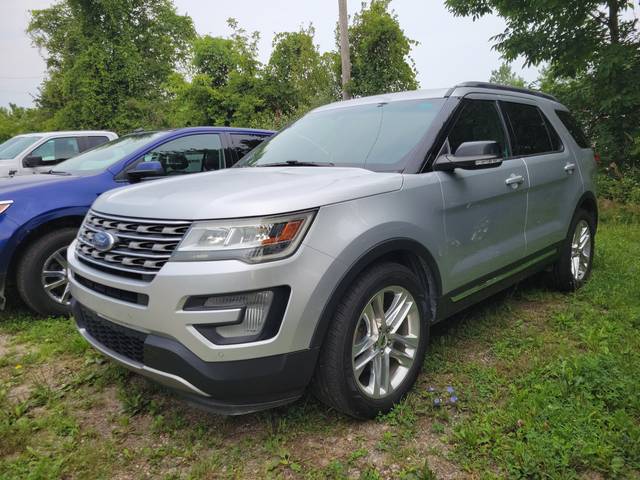 2017 Ford Explorer XLT FWD photo