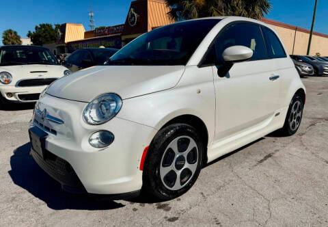 2017 FIAT 500e  FWD photo