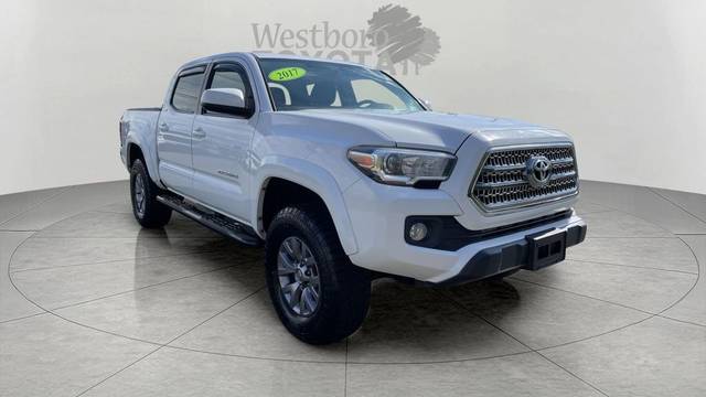 2017 Toyota Tacoma SR5 4WD photo