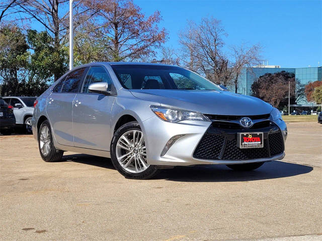 2017 Toyota Camry SE FWD photo