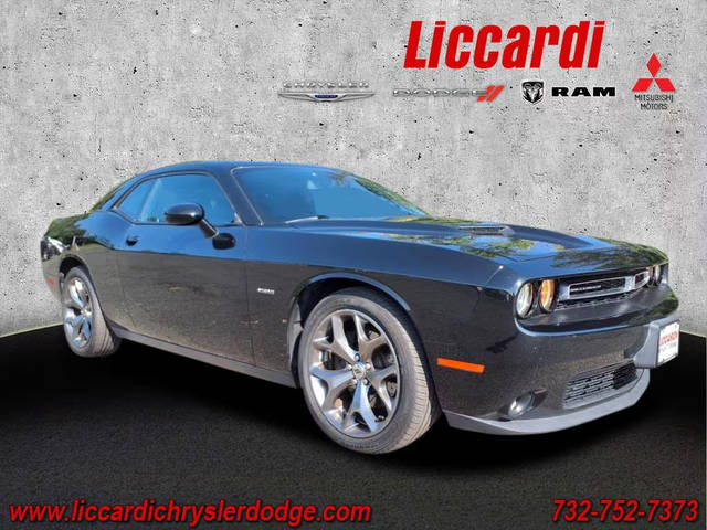 2017 Dodge Challenger R/T Plus RWD photo
