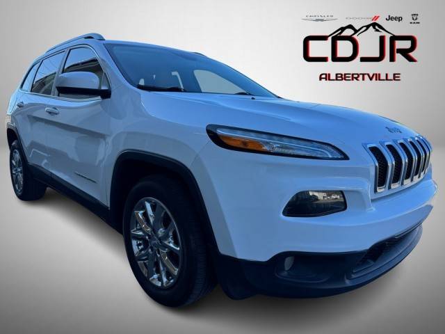 2017 Jeep Cherokee Latitude FWD photo