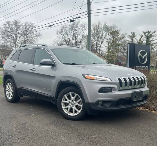 2017 Jeep Cherokee Latitude FWD photo