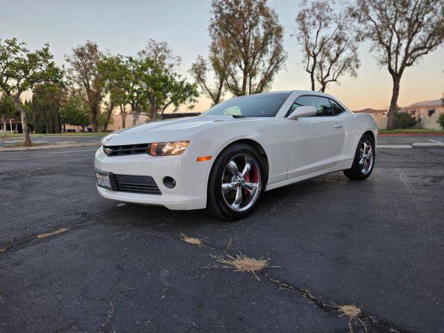 2015 Chevrolet Camaro LT RWD photo