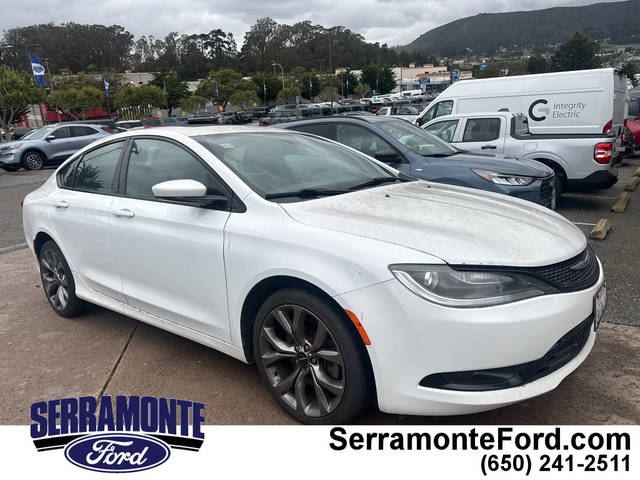 2015 Chrysler 200 S AWD photo
