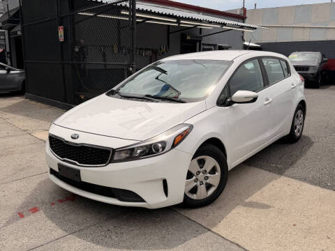 2017 Kia Forte LX FWD photo