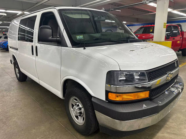 2017 Chevrolet Express Cargo  RWD photo